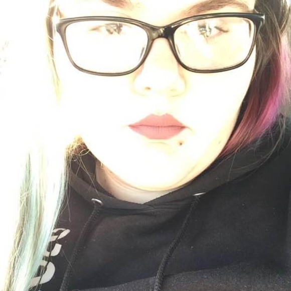 Meet your Posher, Ceara - Picture 1 of 1